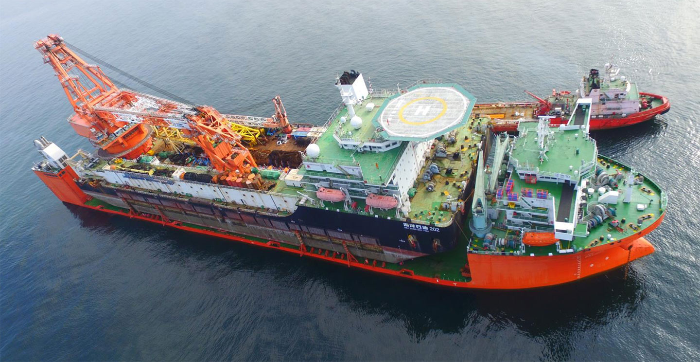 泛洲10运输铺管船2020